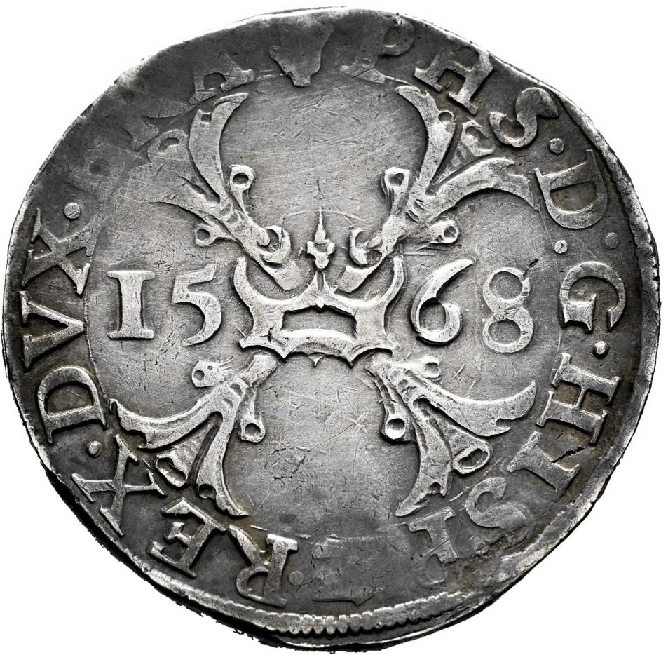 Felipe II (1556-1598). 1/2 escudo de Borgoña. 1568. Amberes. Escasa. MBC