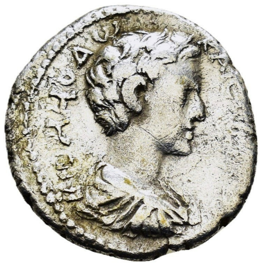 CÓMODO. Capadocia Didracma de Plata. 166-177 dC