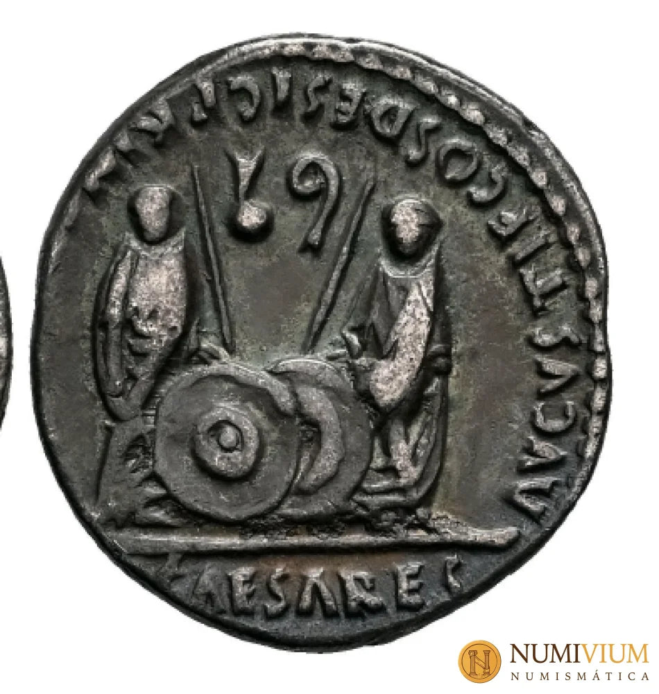 Augusto. Denario. 7-6 a. C. Lugdunum. RIC-207