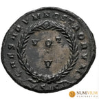 Constantino II. Follis. 320-321 d.C. Siscia. (Ric-VII 163).
